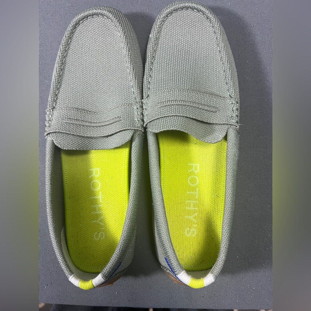 rothys the driver loafer safe green size 8